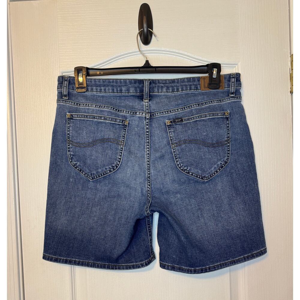 LEE JEANS WOMENS SHORTS-Regular Fit-16M Mid Rise - Picture 2 of 6